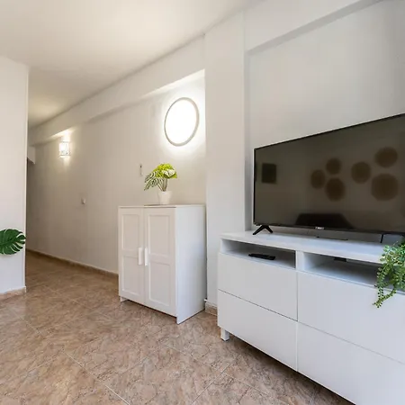 Malagasuite Front * Fuengirola