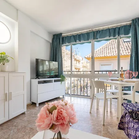 Malagasuite Front * Fuengirola